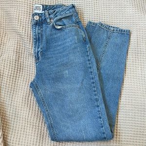 BDG Urban Outfitters Mom Jeans Size 25